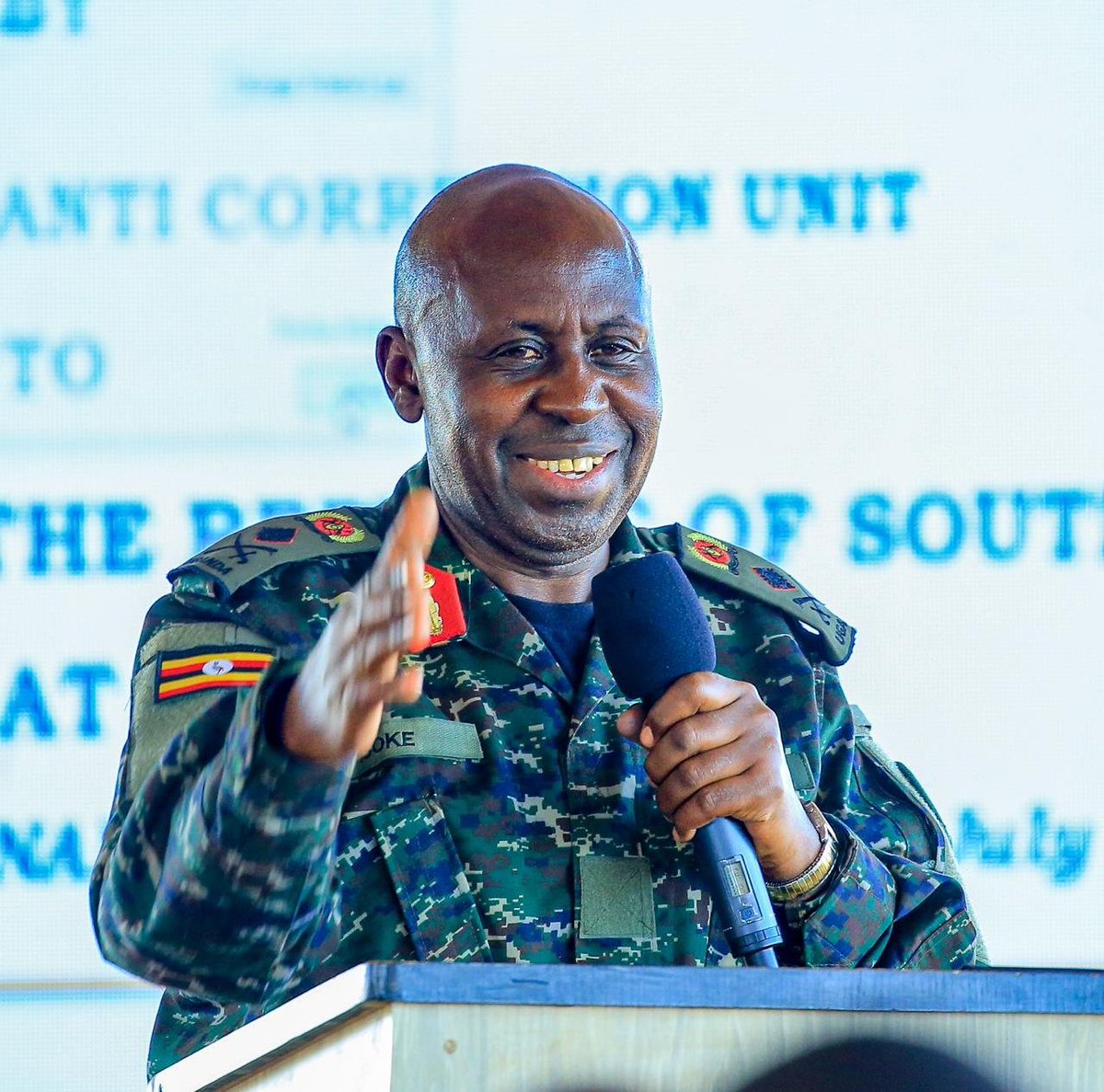 MusinguziRob1's tweet photo. ...The Head of Unit highlighted the various Government programmes aimed at empowering citizens through wealth creation, investment and enterprise development, assuring the returnees that Uganda offers numerous opportunities for innovation, business and regional trade... https://t.co/fzpWCATZNf