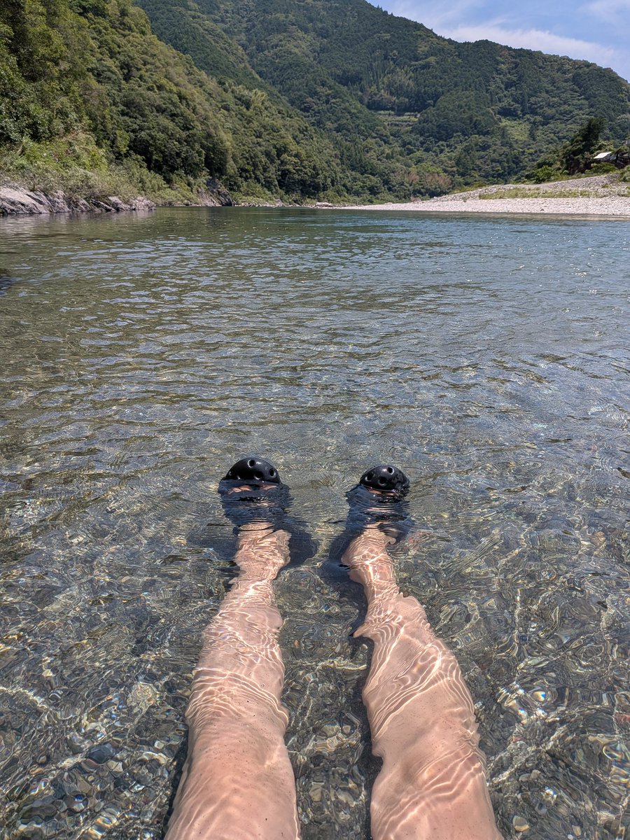 fuzkapee's tweet photo. 仕事サボって涼み https://t.co/v1MZy0pyhG