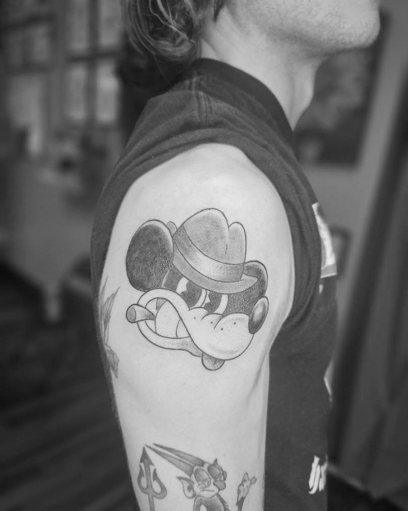mousethegame's tweet photo. Check out this MOUSE: P.I. For Hire tattoo of Jack Pepper on brandonmints, done by the talented kouklacorpse! Find them both on Instagram! 🩸🐭🖊️ https://t.co/RFU8lzHgcn