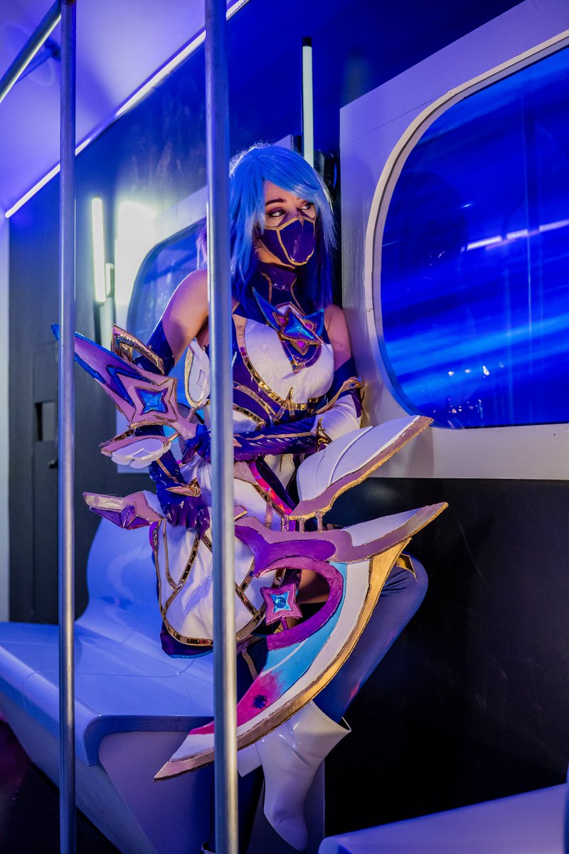 tuppyhere's tweet photo. @LeagueOfLegends it would be sooooo crazy if league of legends sent me the KDA skins before the comeback so I could make the cosplayyyyyyyys :3 jkjk.....unlessssss (my application is below) https://t.co/qBcxWc90Ys