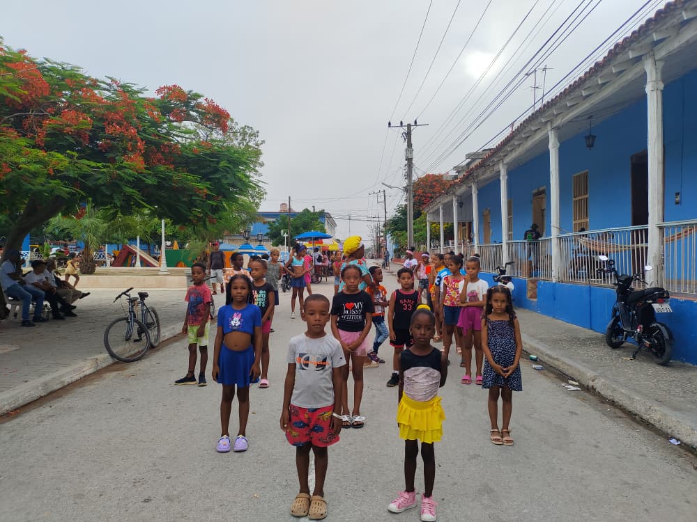 consejopcentro's tweet photo. 📸 #Imágenes de las estructuras carnavalezcas #LomaDelChivo y #PaseoHeredia en los ensayos para las fiestas populares #SanJuaquin2026. 
#VeranoConMiGente 
#PromotoresCulturales https://t.co/Bqqol6xT1r