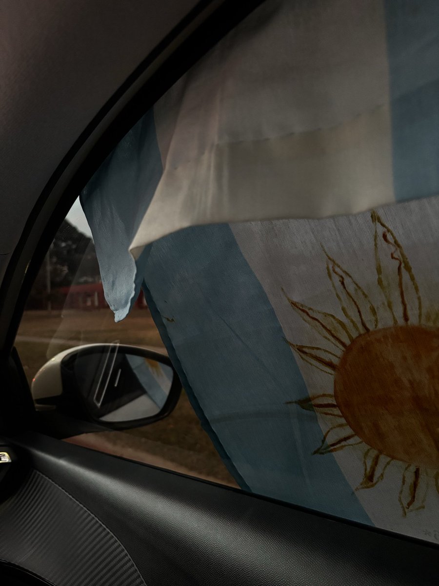 MerilesEvelyn's tweet photo. qué hermoso es ser ARGENTINO🇦🇷
#Argentina https://t.co/YTN5x0InzM