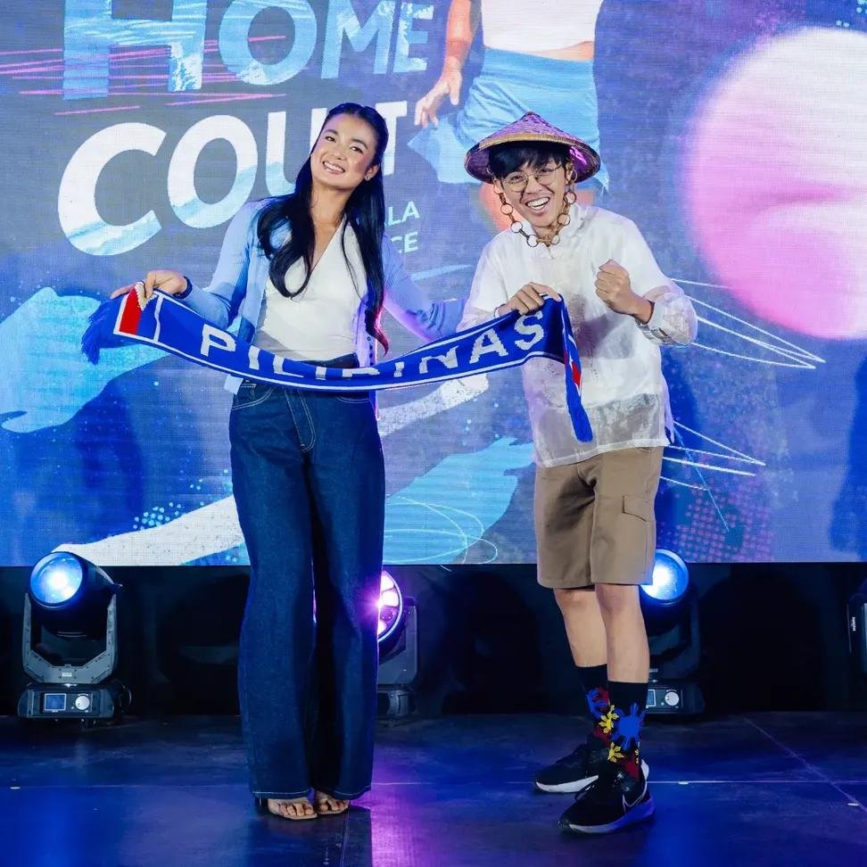 akosivis_'s tweet photo. Alex, daghang salamat
sa pagbigay ng lahat
ng lakas mong sasapat
sa susunod mong laban
palagi mong tandaan
kasama mo ang bayan!
Maraming salamat Globe
at Glorietta sa pagbibigay ng pagkakataon sa akin na makadaupang-palad ang nag-iisang Alex Eala! ๐ต๐ญ
#GlobeHomeCourt #LexGo https://t.co/XMLRM90sdg