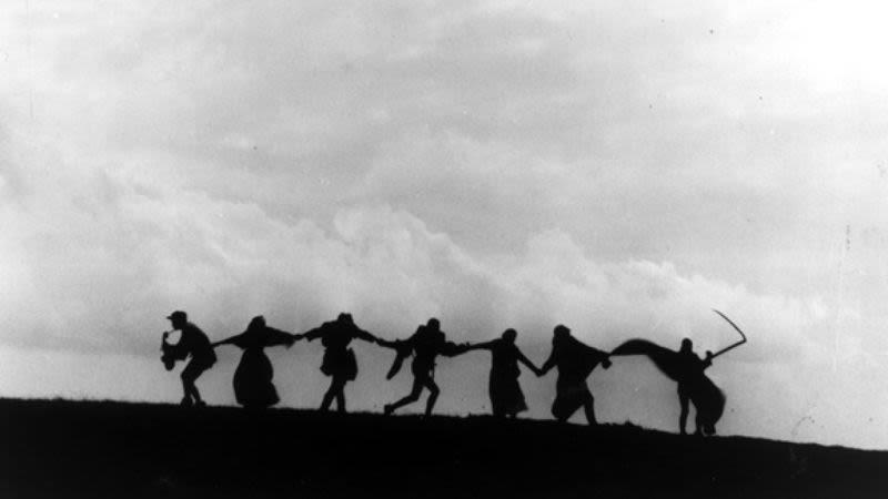 auteurhouse's tweet photo. Ingmar Bergman on how the iconic final shot in 'The Seventh Seal' (1957) was improvised:

"The final scene when Death dances off with the travelers was, as I said, shot at Hovs hallar. We had packed up for the day because of an approaching storm.

Suddenly, I caught sight of a strange cloud. Gunnar Fischer hastily set the camera back into place.

Several of the actors had already returned to where we were staying, so a few grips and a couple of tourists danced in their place, having no idea what it was all about. The image that later became famous of the Dance of Death beneath the dark cloud was improvised in only a few minutes."