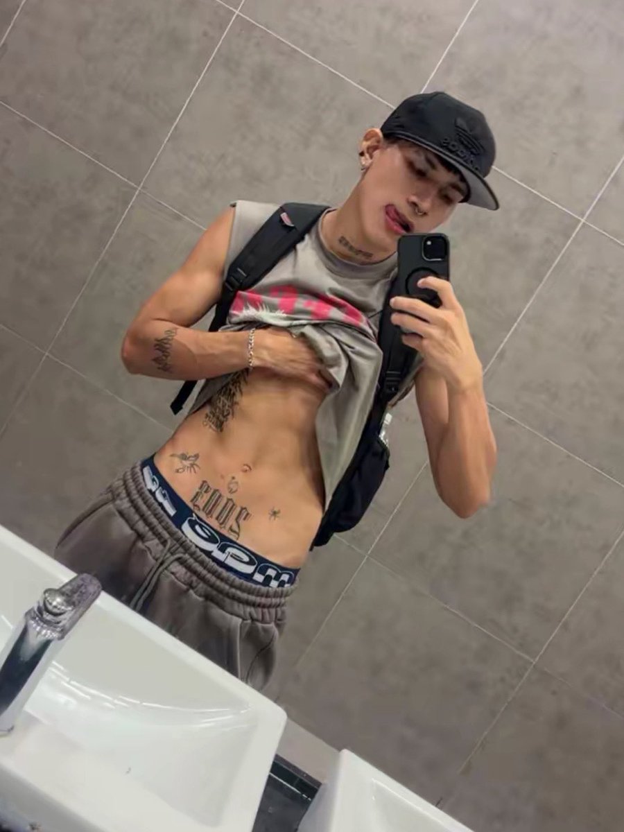 Rooja221's tweet photo. Nueva fotito 🥵 https://t.co/A0qghJ81GO