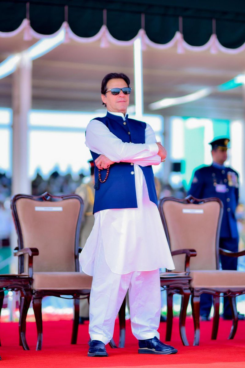 PTIofficial's tweet photo. 𝑵𝒐 𝑫𝒆𝒂𝒍𝒔. 𝑵𝒐 𝑺𝒖𝒓𝒓𝒆𝒏𝒅𝒆𝒓. 𝑱𝒖𝒔𝒕 𝑹𝒆𝒔𝒊𝒍𝒍𝒊𝒆𝒏𝒄𝒆. https://t.co/dpqDoybPJM