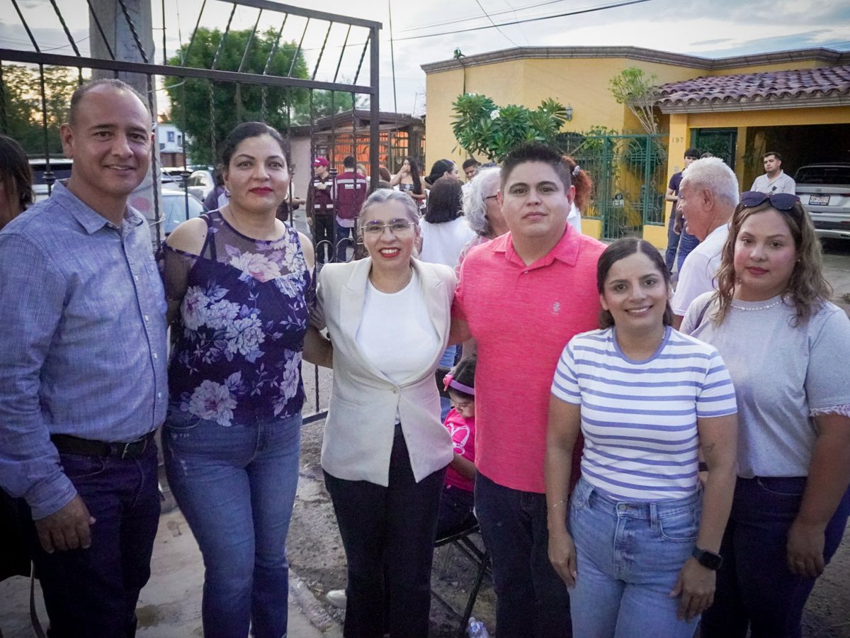 wzuloag's tweet photo. Esta tarde asistí a la reunión encabezada por @JavierLamarque_ en la colonia Apolo, agradeciendo la anfitrionía de Celia García y Roberto Dyke.

Siempre es valioso escuchar las inquietudes de las y los vecinos y conocer de cerca los distintos puntos de vista que se comparten en estos espacios de diálogo. Gracias por la invitación.