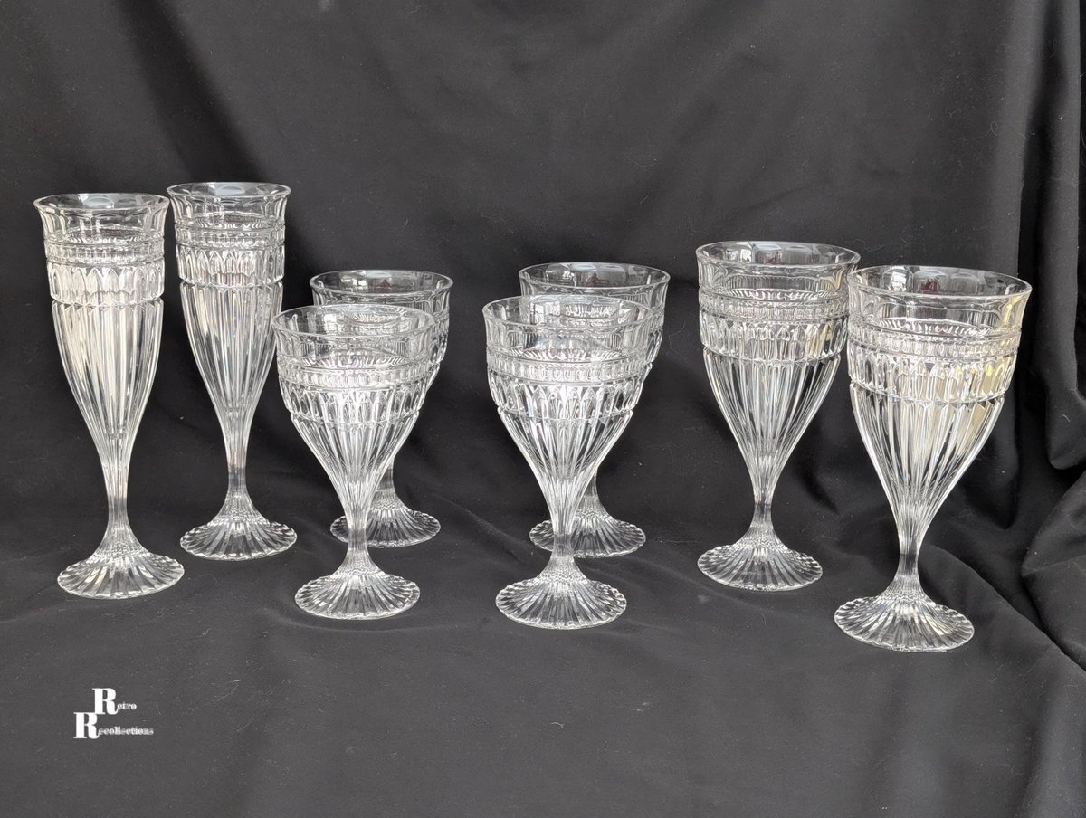 RetroRecollec's tweet photo. https://t.co/WCrPIMsYtt   Mikasa Titan Cut Crystal Stemware   Deep‑cut Mikasa Titan crystal in water goblets, flutes, iced tea goblets, and wine glasses. Heavy 1980s clarity, strong refraction, sold in sets of two. #vintagecrystal #cutglass #wiseshopper https://t.co/MyIN1kHgGt