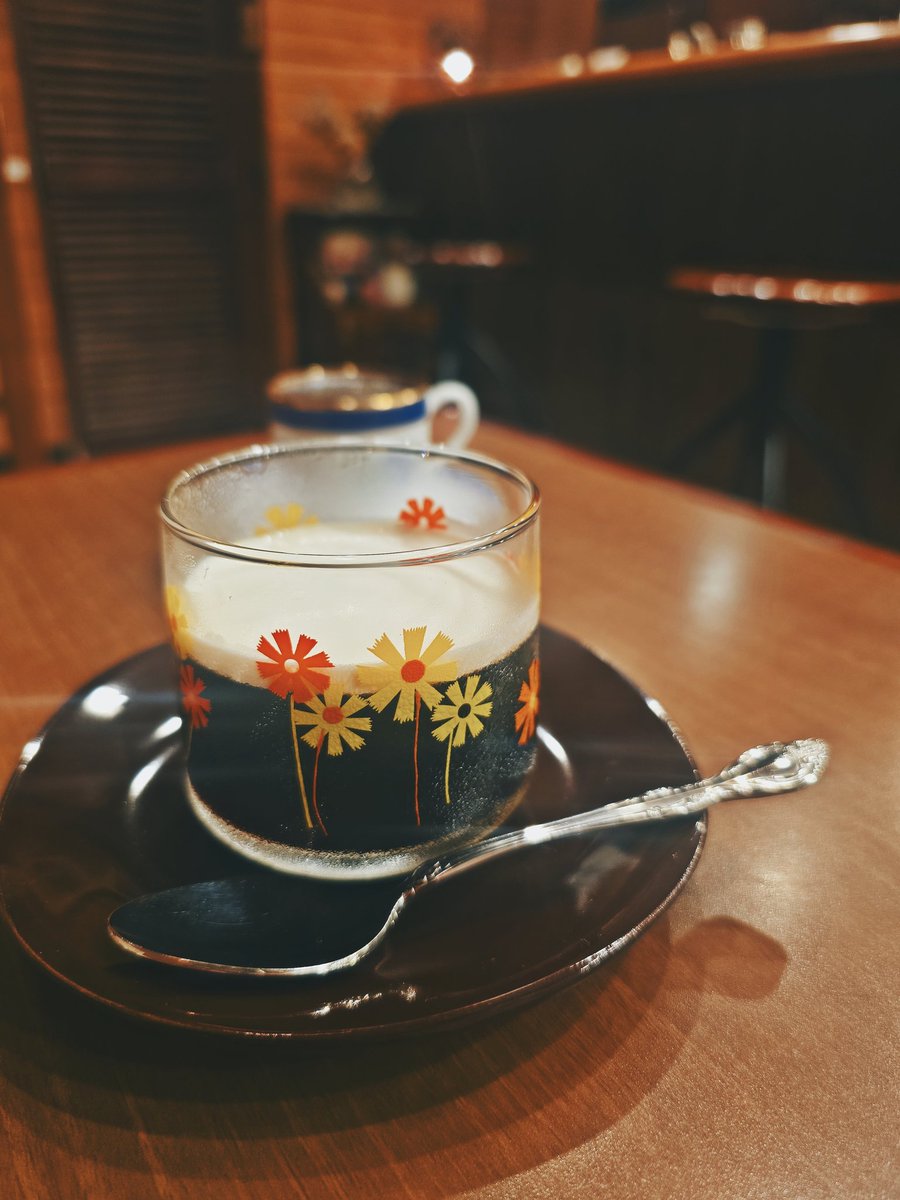 coyote392's tweet photo. 今日はお昼で仕事が終わりなので喫茶店にふらっと寄る贅沢
　
ターキッシュ珈琲と硬めの珈琲ゼリー。 https://t.co/yhuQr3ngxY