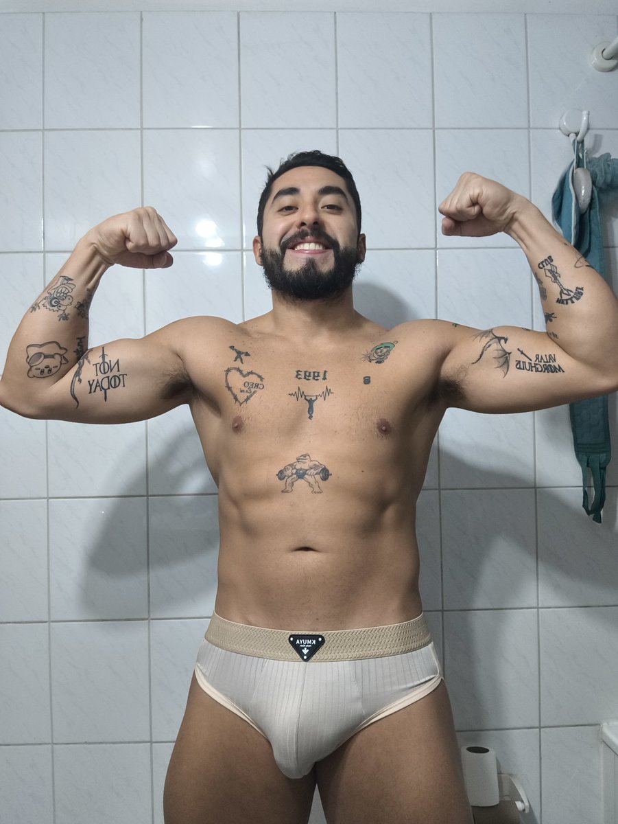 DotXl93's tweet photo. Su 🍆💦 rica antes de dormir 💤 🔥 https://t.co/KiDKQ4eEiH