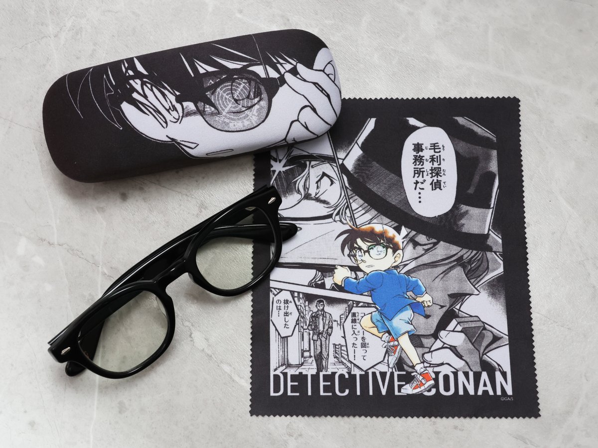 conanst_airport's tweet photo. 🆕新商品情報🆕
コナン探偵社オリジナル新商品

・メガネケース（GIN）　2,420円（税込）  

両店舗で販売中👓

大好評メガネケースに
犯人追跡メガネを使うコナンのデザインが仲間入り👣

クロスはジンにフォーカスを当てた
シックでかっこいいデザイン🖤
普段使いしやすい仕上がりです！

※メガネは付属しません