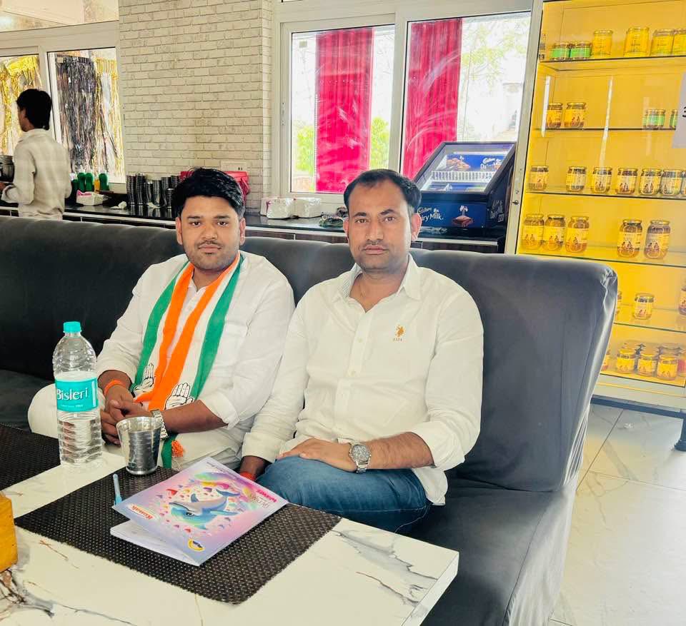 Ramkishor_inc's tweet photo. प्रिय छोटे भाई वेद प्रकाश गुर्जर धौलपुर को पर्यावरण संरक्षण प्रकोष्ठ में प्रदेश सचिव बनाये जाने पर बहुत-बहुत बधाई एवं हार्दिक शुभकामनाएँ @vedprakash_Gurj https://t.co/6zTengNrKJ