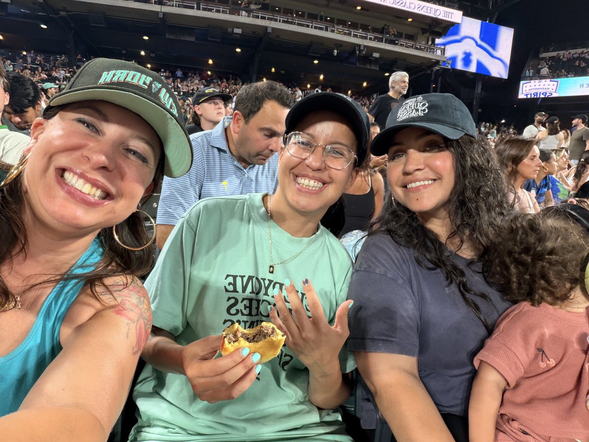 votejgr's tweet photo. Incredible to be part of history tonight. @GothamFC set the record for the largest women’s sporting event in NYC history — &amp; brought home the win at today’s Queens Classic. Bonus: got to celebrate w City Councilmembers @tiffany_caban , @JenGutierrezNYC &amp; @coreyTphoto &amp; families! https://t.co/V9AYu94m1J