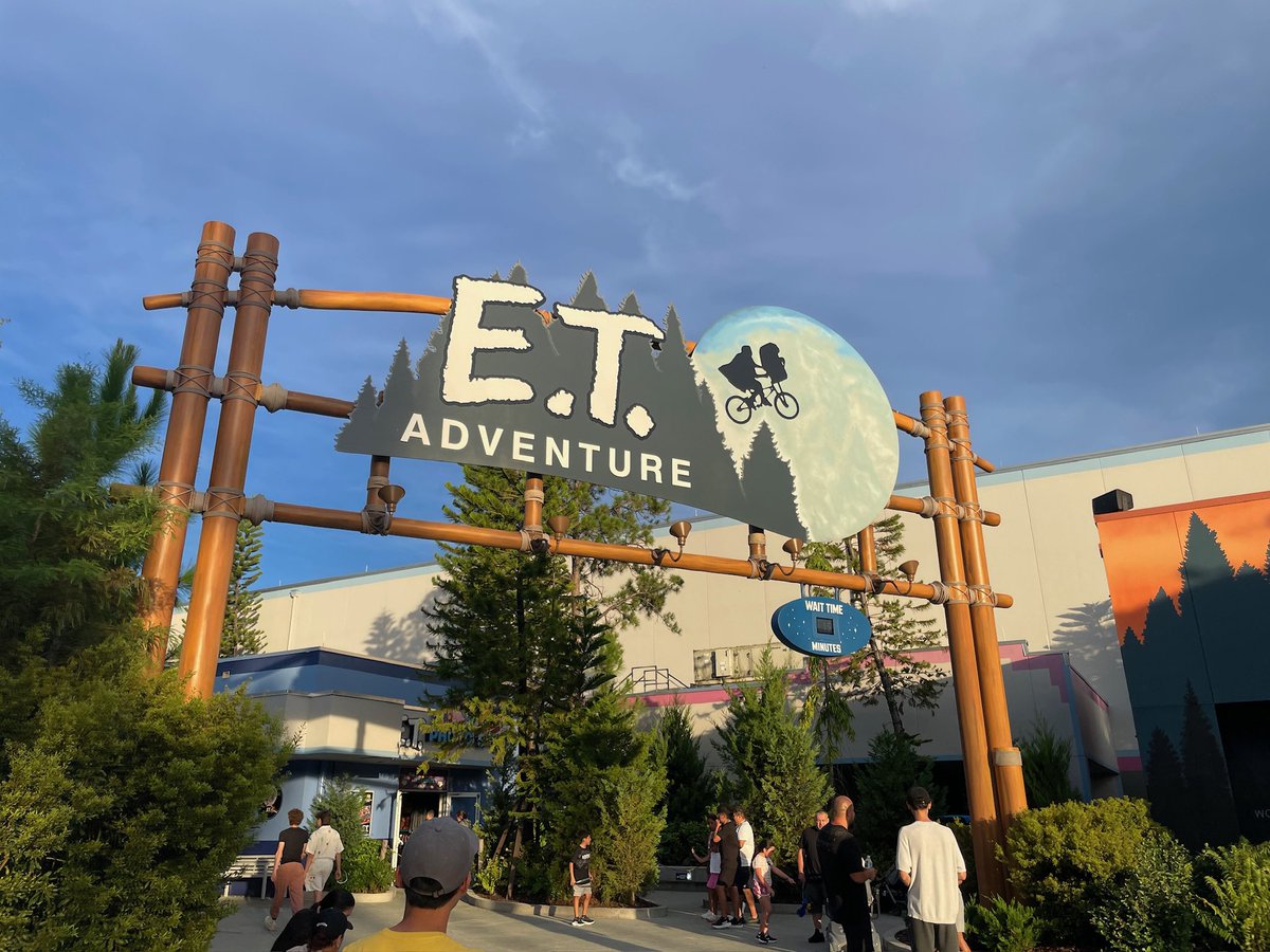 amusementjp's tweet photo. みんなフロリダ行ってET乗ろうな
懐かしさで涙が溢れるよ https://t.co/jFCT5pqOQr