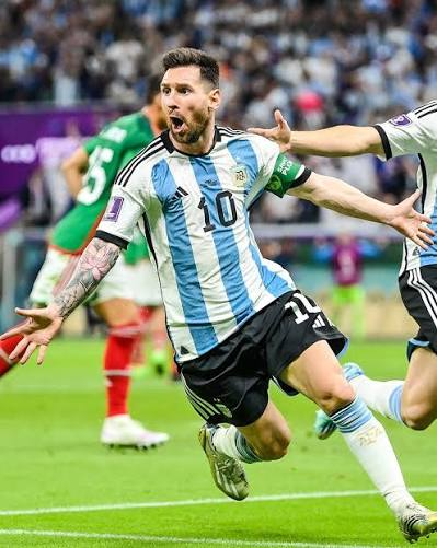 BenokNFT's tweet photo. My Player of the Day is definitely Lionel Messi.

That two assist against England was so good. The timing of the pass and the way he spotted the run before anyone else was just different. Those are the little moments that can completely change a game.

I've watched Messi for years, but he still finds a way to surprise me. That's why he's still one of my favorite players to watch.