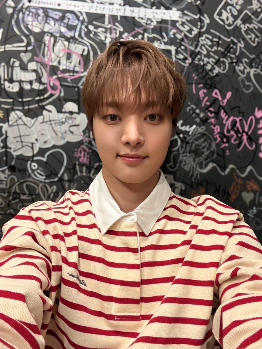 keeuijooan's tweet photo. kyk foto absen pulang kerja,,, https://t.co/k4sDtiswVK
