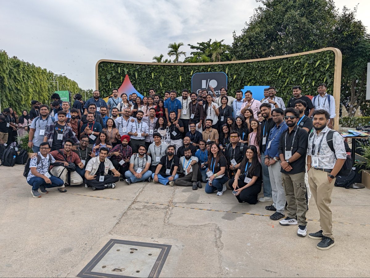 GDG_Indore's tweet photo. GoogleIOConnect2026 💯🔥❤️
#gdgindia #googleio #gdgcloudindore #mlindore #wtmindore @tpal94 @dattaniharsh @karthik_padman https://t.co/vhVD3t4HJc