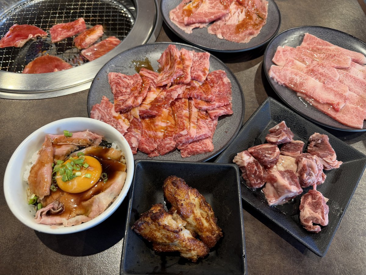 fangvrc0613's tweet photo. 久しぶりの焼肉〜車も納車されたし良い日だね https://t.co/GbNmMJy2kZ