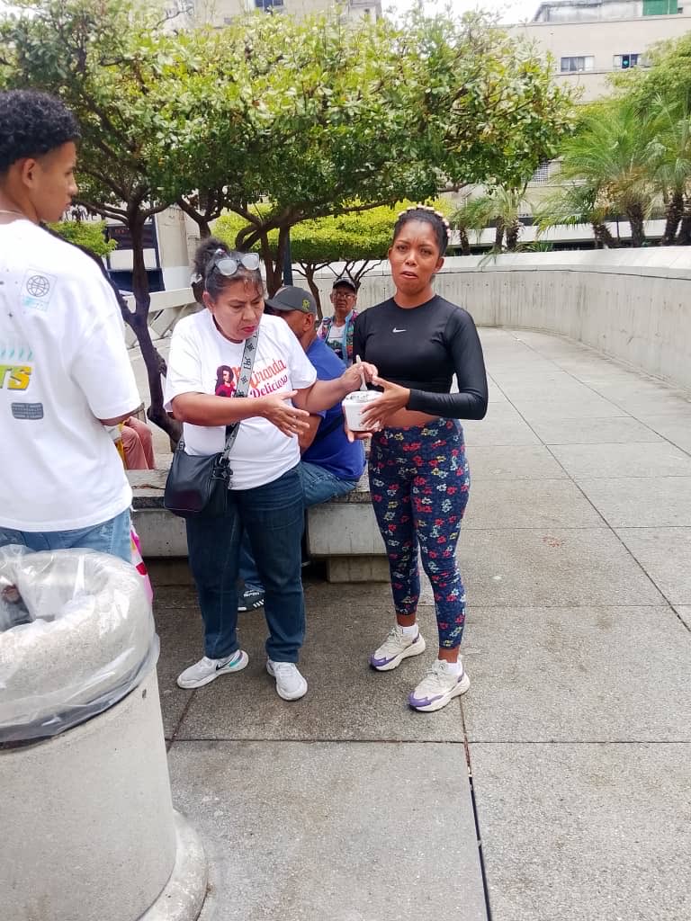 KarttosI's tweet photo. Jornada panteón nacional caracas https://t.co/lXzZN6HVJF
