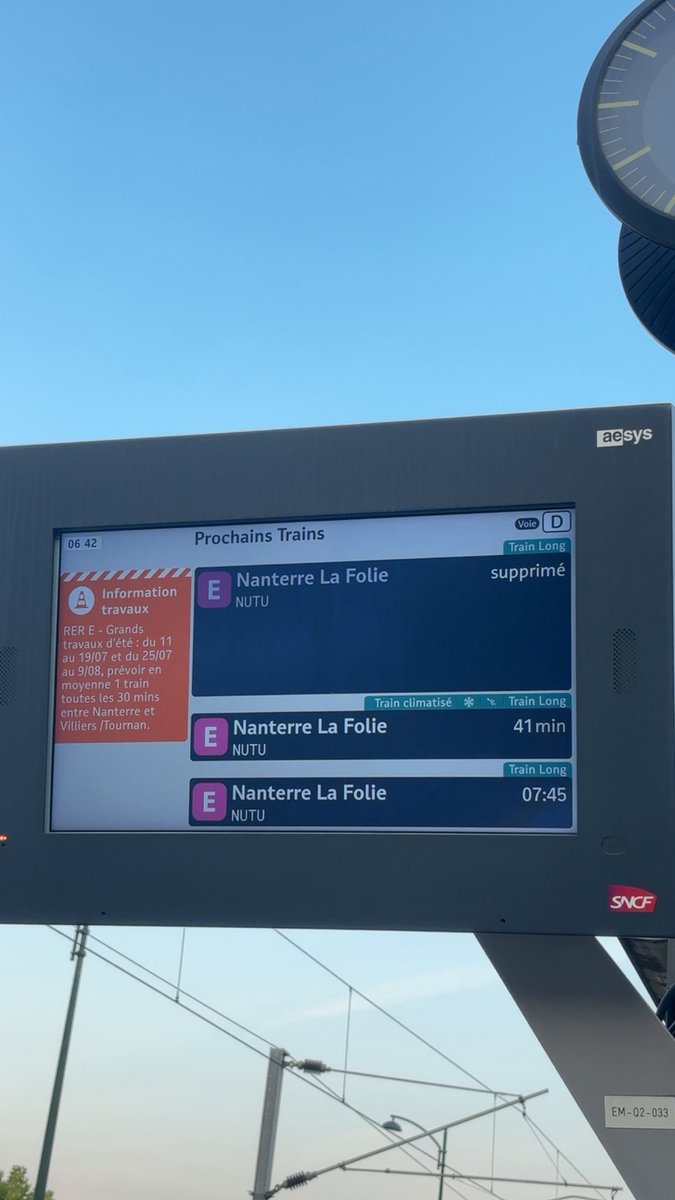 Cemo34z's tweet photo. @RERE_SNCF Un train de la ligne P est prévu à faire des arrêt supplémentaires ?? 40min le prochain train à Pontault https://t.co/jsO3huqj78