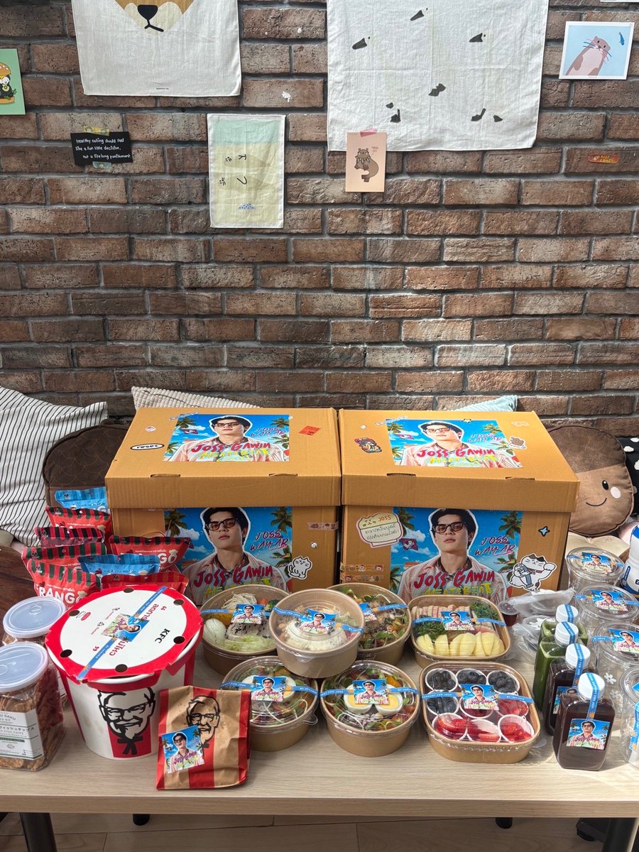 JossWayarofc's tweet photo. 🍚 กองทัพต้องเดินด้วยท้อง~ ขอบคุณสำหรับ Food Support แสนอร่อยที่ส่งมาเติมพลังให้คุณจอสในวันซ้อมคอนเสิร์ตวันนี้นะคะ ❤️ พลังใจเต็มเปี่ยมพร้อมลุยสุด ๆ ✨
มาส่งกำลังใจให้คุณจอสกันเยอะ ๆ น้าาา 🫶🏻

☕️ Food fuels the body, but your love fuels the heart~  Thank you so much for the delicious food support sent to Joss during his concert rehearsal today. ❤️ Energy is fully recharged and ready to shine! ✨
Let's keep sending him lots of love and support 🫶

#JossWayar @Josswayar
#JossGawinConcert