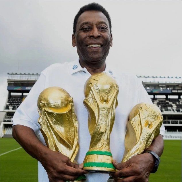 godwinehiz's tweet photo. Good morning Champs 🌞 

A gentle reminder that world cup trophies doesn't define the goat status. https://t.co/rMXRUay8Uf