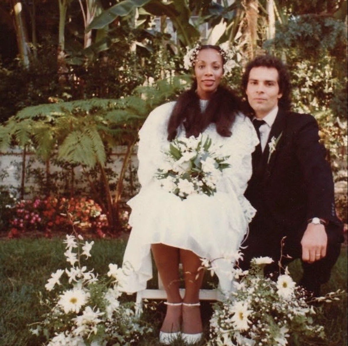 MrPopOfficial's tweet photo. 46 years ago today Donna Summer married Bruce Sudano. They had two children together and remained married until Donna’s death in 2012. https://t.co/YzpUcHQr8M