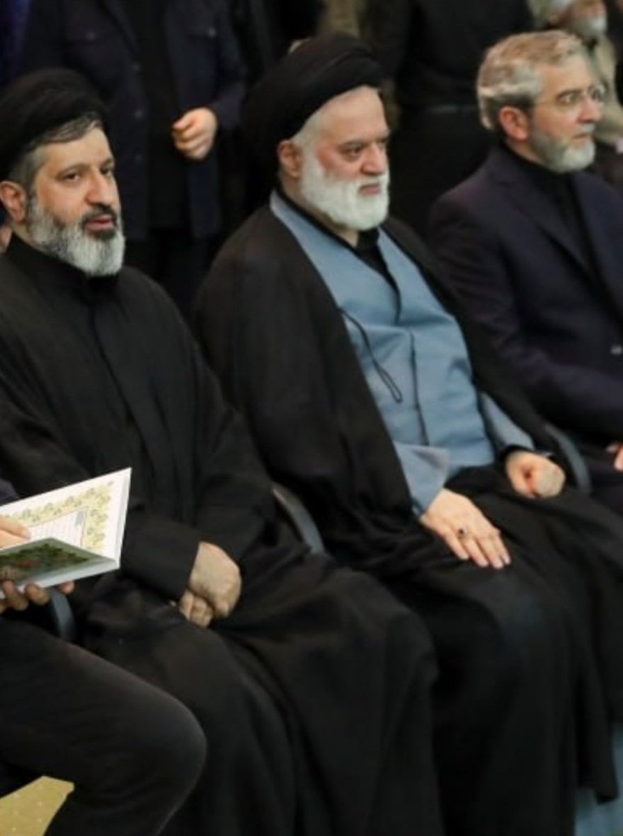ام ریحانة tweet media