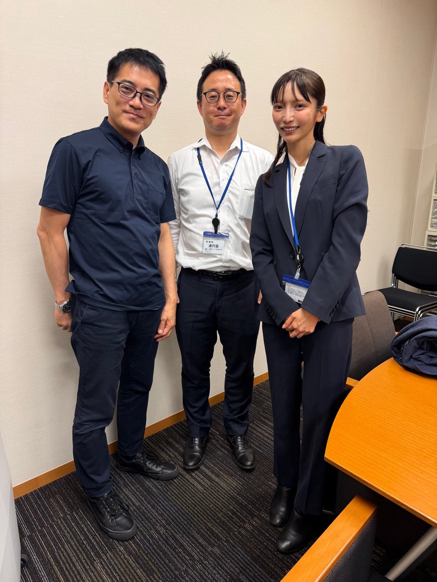 ayaka_otsu's tweet photo. 東京都知事選挙での誹謗中傷ポスター事件で、容疑者らが書類送検されたことを受け、石森弁護士とともに辰巳孝太郎先生へご挨拶に伺いました。

誰もが巻き込まれることを恐れて触れたがらない、NHK党による違法行為や人権侵害について、岩井さんが亡くなられた直後に辰巳先生が国会でしっかりと取り上げてくださったことに、本当に救われました。この答弁は、その後のさまざまな裁判でも活かされています。

辰巳先生、石森先生には、心から感謝しています。

お二人のように、人として心から尊敬できる方々に出会い、支えていただけたことは、私の人生の宝です。本当にありがとうございます。