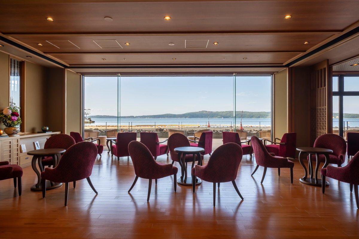 dormy_hotels's tweet photo. 【営業再開のお知らせ】
『白鷺の湯 能登 海舟』は、本日より営業を再開いたします。

能登半島地震の影響により長らく休館しておりましたが、
本日2026年7月16日(木)より無事に営業を再開する運びとなりました。

七尾湾を望むオーシャンビューの湯宿として、天然温泉露天風呂付き客室や、
趣異なる3つの貸切露天風呂、能登の旬の食材を用いたお食事をご用意して皆さまをお迎えいたします。

これからも能登の復旧・復興に微力ながら貢献できるよう、スタッフ一同より一層努めてまいります。

皆さまのお越しを、心よりお待ちしております。