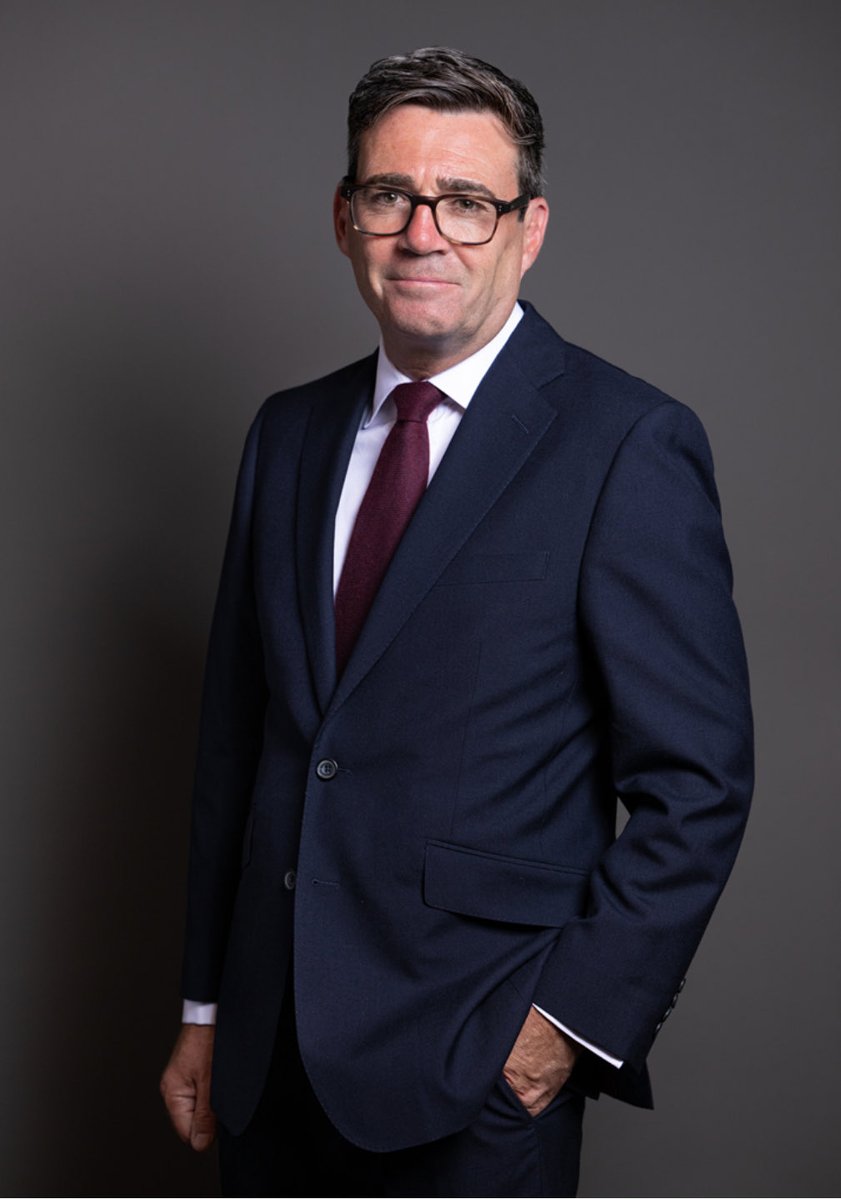 itsonlyYC's tweet photo. Looks harmless doesn’t he. No bucket hat or T-shirt in this picture. No scrutiny, no mandate. Smug, conceited, & already deeply out of his depth. 

But he says. 

‘We may have to ask people to contribute a little more but that’s not a conversation for now’.

No. That was a conversation for his PM bid in Makerfield. 

“Everything the State says is a lie, and everything it has it has stolen.” 

We are about to be fleeced again. 

Contemptible.