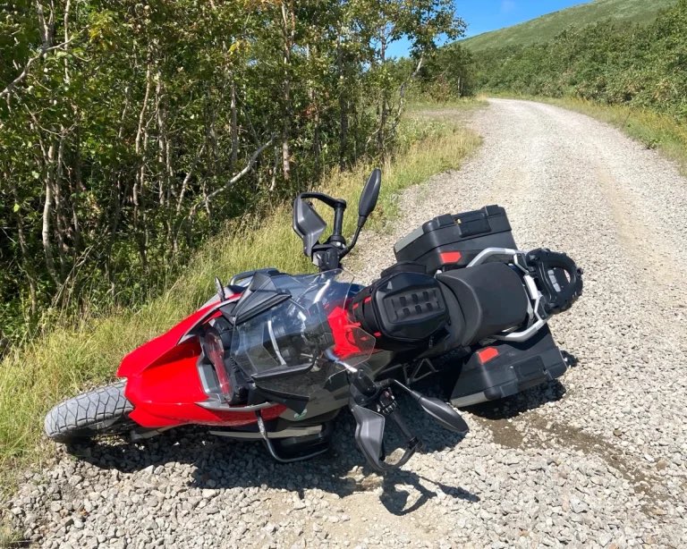 PutiMotor's tweet photo. 山頂までバイクで行けるオフローダーの聖地、北海道「函岳」

北海道の道北エリアに位置する”美深町”が誇る、標高1,129ｍのスーパー絶景スポット。

毎年6月中旬〜10月にかけて通行可能、許可証やゲートの開閉が一切不要で、全長約27kmの林道は全体的にフラット。

山頂からの360度の大パノラマ絶景は、一見の価値あり。

https://t.co/xuAxQlPhn8