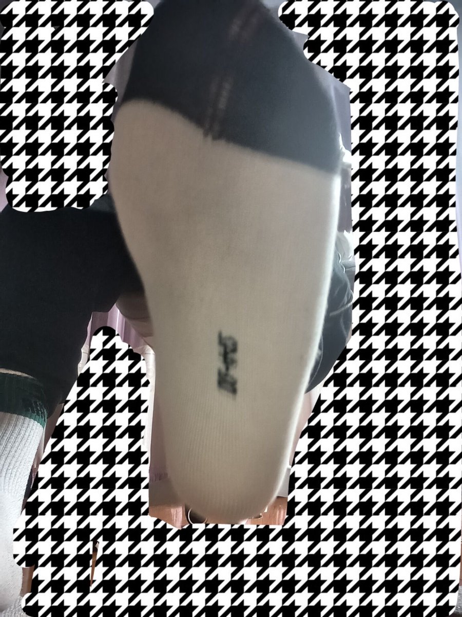 zuhj10's tweet photo. 不会有人看到男高亲爹的臭脚立马喷卵发情高潮了吧🖤🖤傻逼母猪快点闻着祖宗肥脚的香味爬过来吧～🖤🖤，点赞亲妈暴毙，转发全家死光🖤，亲爹亲自私信爆耍你哦～🖤 https://t.co/F12NCa4ARl