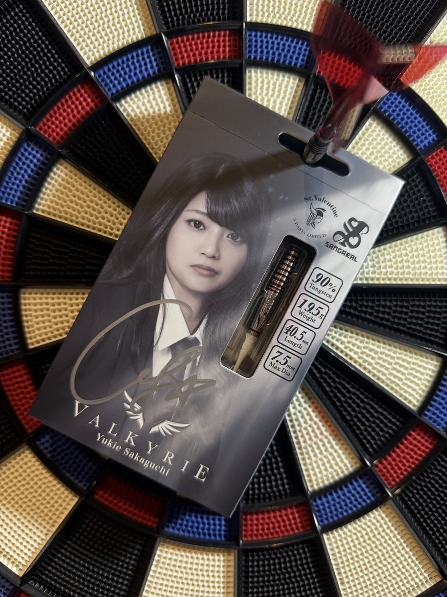 takataka2324's tweet photo. まさかの直筆サイン入り！！
家宝だ！！！！！
坂口選手ありがとうございます🎯

#坂口優希恵
#JAPAN
#DARTSLIVE https://t.co/6yLYtSZe9o