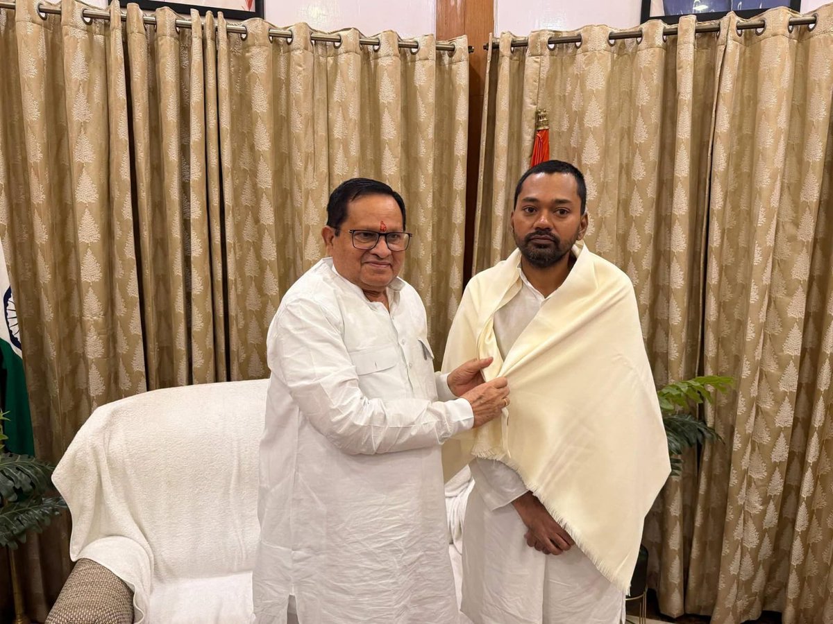 Nishantjdu's tweet photo. कल विधान परिषद के माननीय सभापति श्री अवधेश नारायण सिंह जी से सौजन्य मुलाकात की। उनका महत्वपूर्ण मार्गदर्शन प्राप्त हुआ। प्रदेश के विकास से जुड़े विषयों पर सार्थक चर्चा हुई।

@Jduonline @NitishKumar 

#JDU #Bihar #NishantKumar #Patna #Health https://t.co/li7OxgDhOP