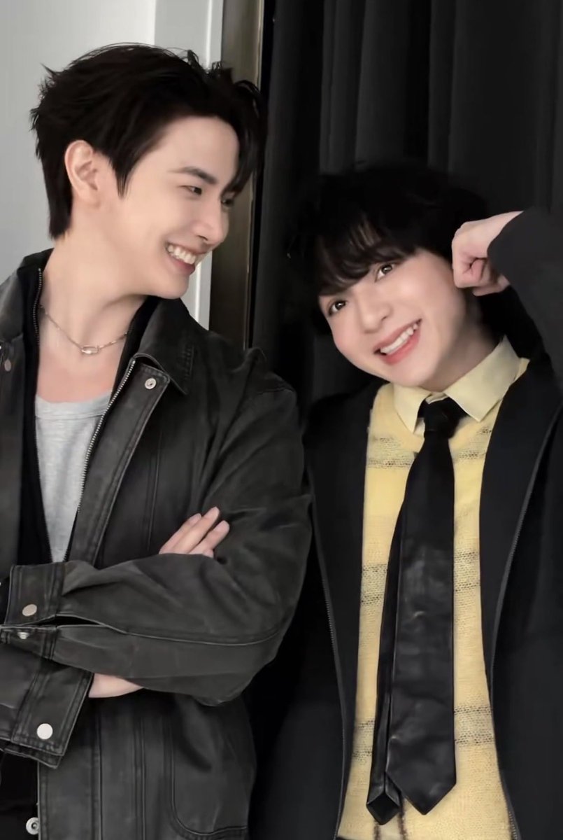 ht9402_'s tweet photo. กุเป็นเหาป่ะวะ คันหัวทั้งวันเลย 🫪

BE MY PLAYER TWO FIRST EP
#ซอโซ่ล่ามธีร์ตอนแรกมาแล้ว https://t.co/5TpwpGrvp5