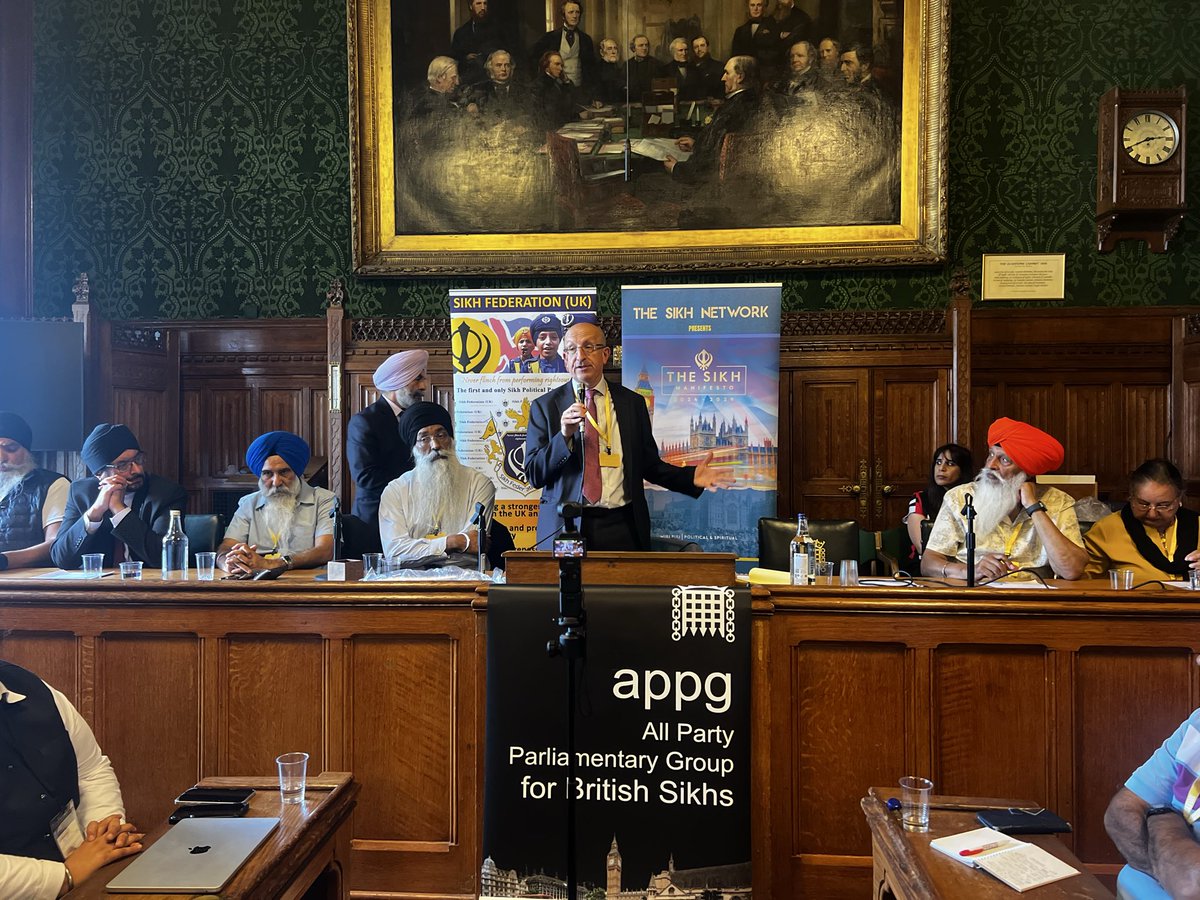Jas_Athwal's tweet photo. Anti-Sikh hate is on the rise, with increasing attacks on Sikhs and the spread of misinformation online.

As Chair of the @AppgBritSikhs I invited Sikhs from across the UK to Parliament to meet with their MPs to discuss growing anti-Sikh hate and what more politicians can do to ensure Sikhs are free to practise their faith safely and without fear.

MPs, Sikh constituents and representatives from the Board of Deputies of British Jews all shared insights into their experiences and approaches to tackling hate crime.

It was a hugely productive session, with 30 MPs in attendance. Thank you to everyone who joined us.