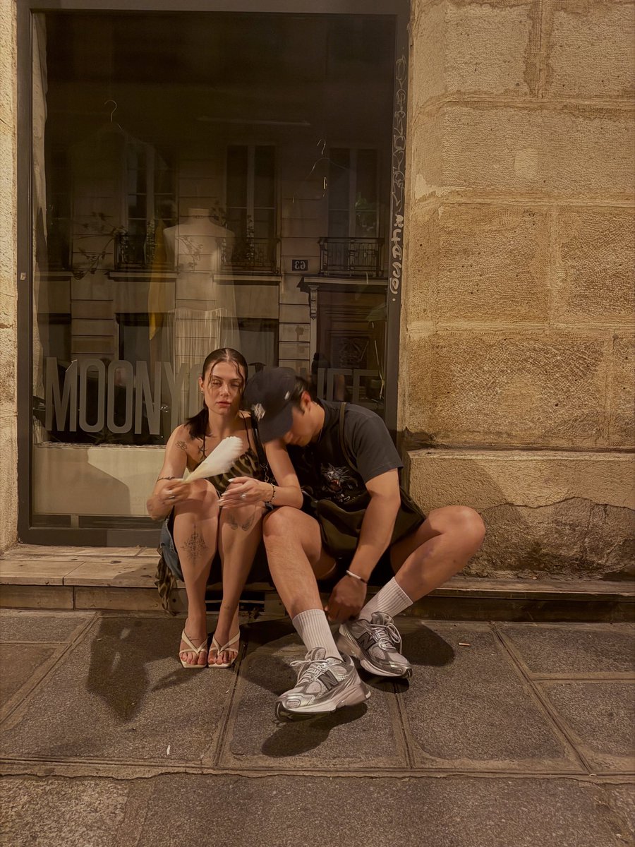 hudsonwupdates's tweet photo. Hudson Williams via Instagram! 🇫🇷

“I remember Paris in '49. The Champs-Élysées, Saint Michelle and old Beaujolais wine. And I recall that you were mine.” https://t.co/e3F2ZV1Qgf