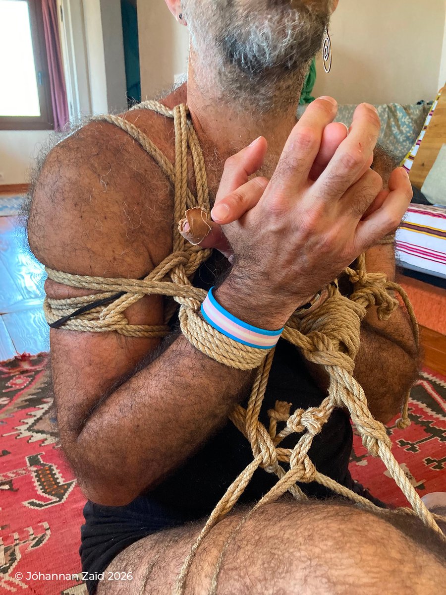johannanzaid's tweet photo. #shibari #cuerdas #bondage #restriccion #malaga #alcaucin #somaticsexuallity #sexualidadconsciente #masajesmalaga #tantramalaga #johannanzaid #bear #hairy #peludo #oso https://t.co/95MskvSIyo