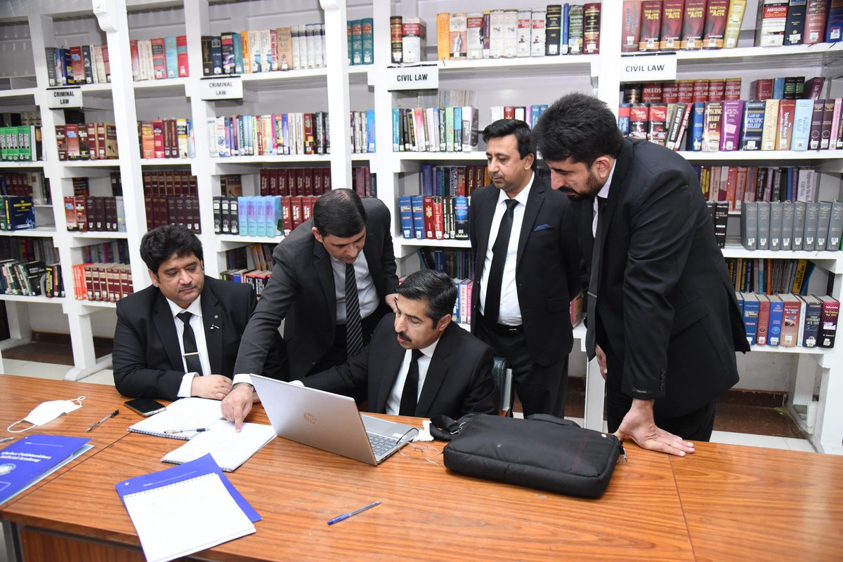 kpjapeshawar's tweet photo. From Agentic AI to PPRA rules—Day 4 at KPJA is about building a modern, tech-savvy, and administratively sound judiciary. Bridging the gap between law and technology for better service delivery. 🎓✨ #ProfessionalDevelopment #FutureOfLaw #Peshawar https://t.co/qWnXtjiXxG