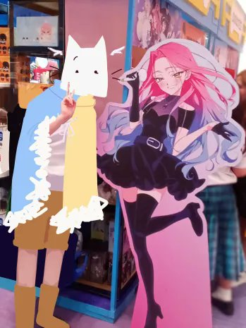 typic__alex's tweet photo. photos of the past Alien Stage Pop-Up store i came to (i didnt buy anything) (i only have 1 coin in me) https://t.co/4kqDOVtsdL