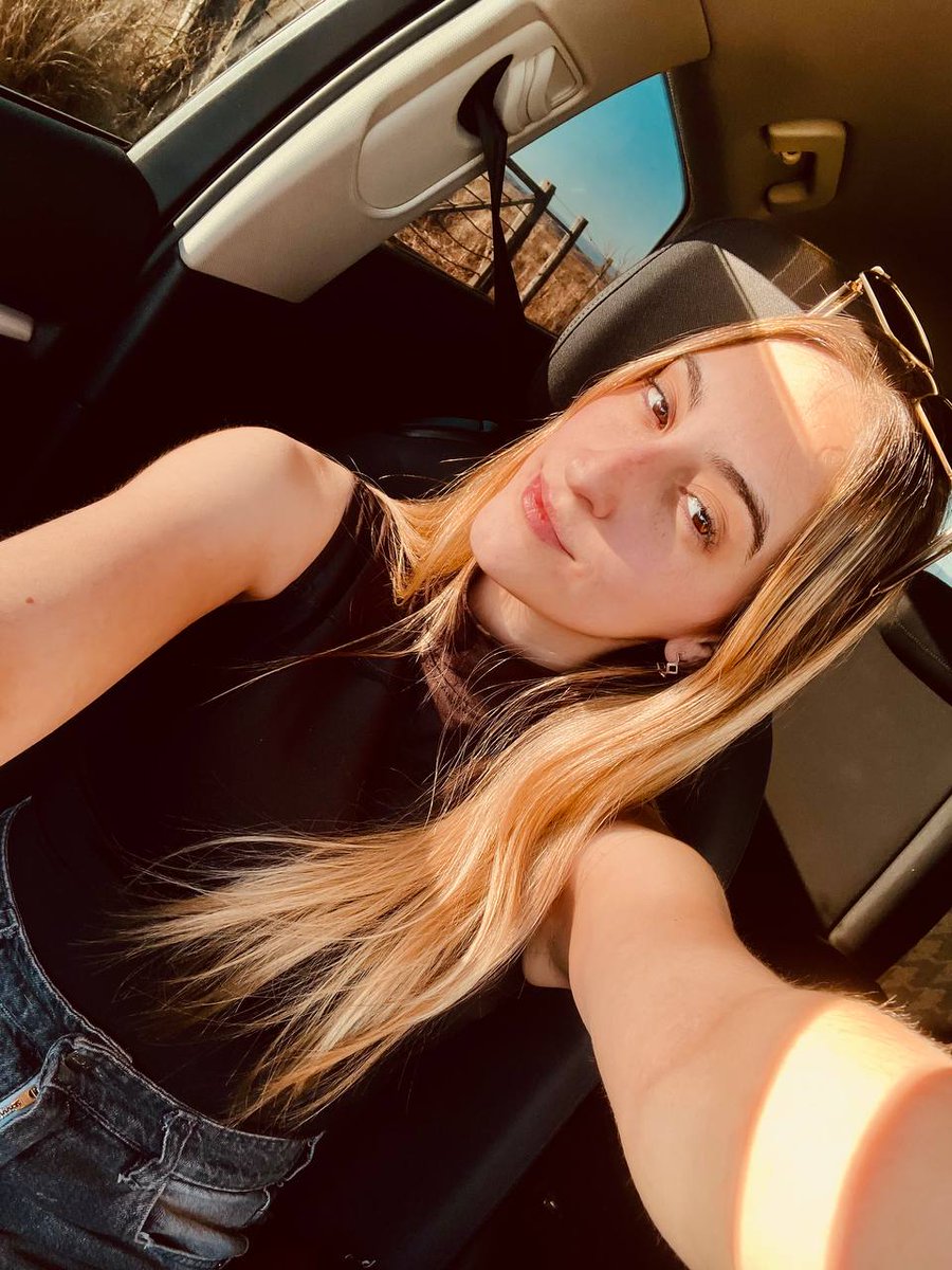 itsdaisyreed's tweet photo. warm heat of the sun https://t.co/TmQTbE8Gdi