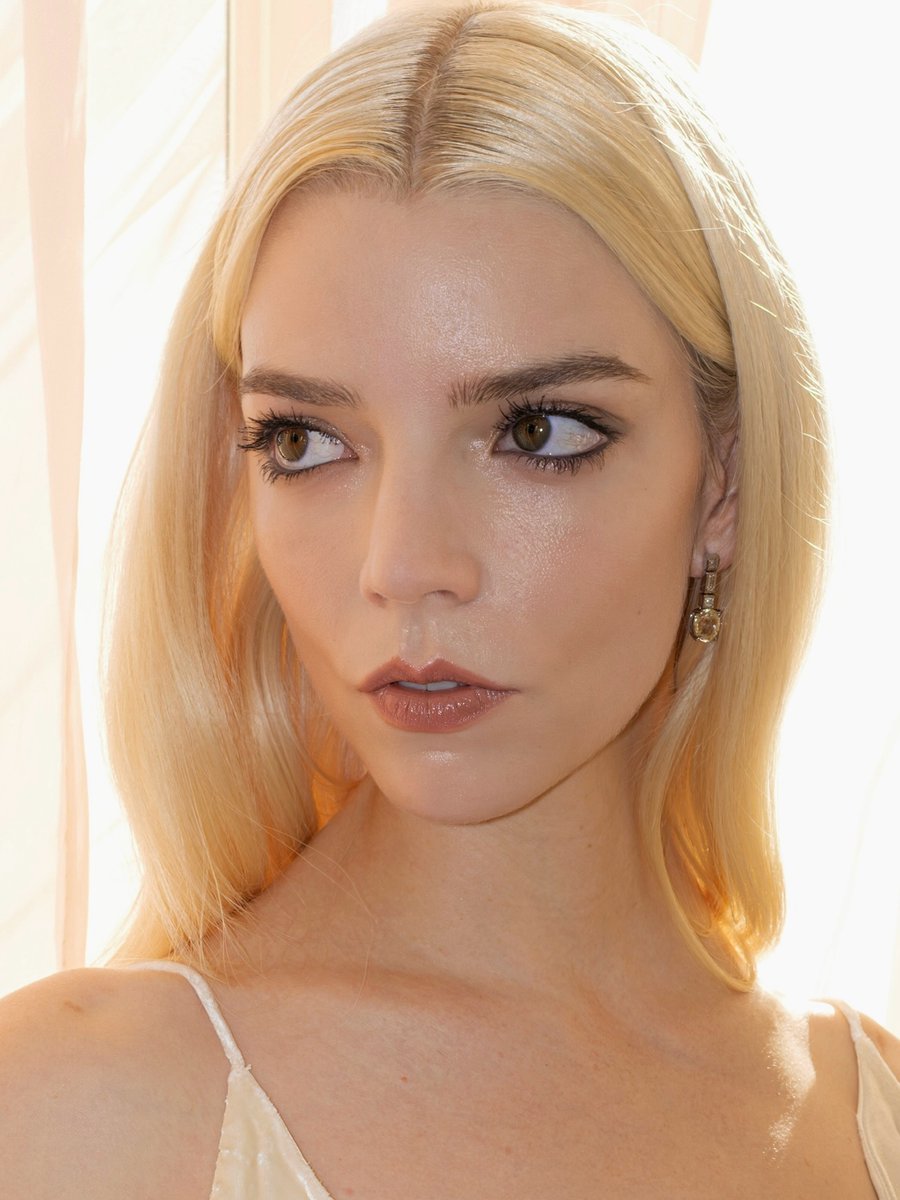 panels96259's tweet photo. Anya Taylor-Joy https://t.co/cDu5IXVWZu