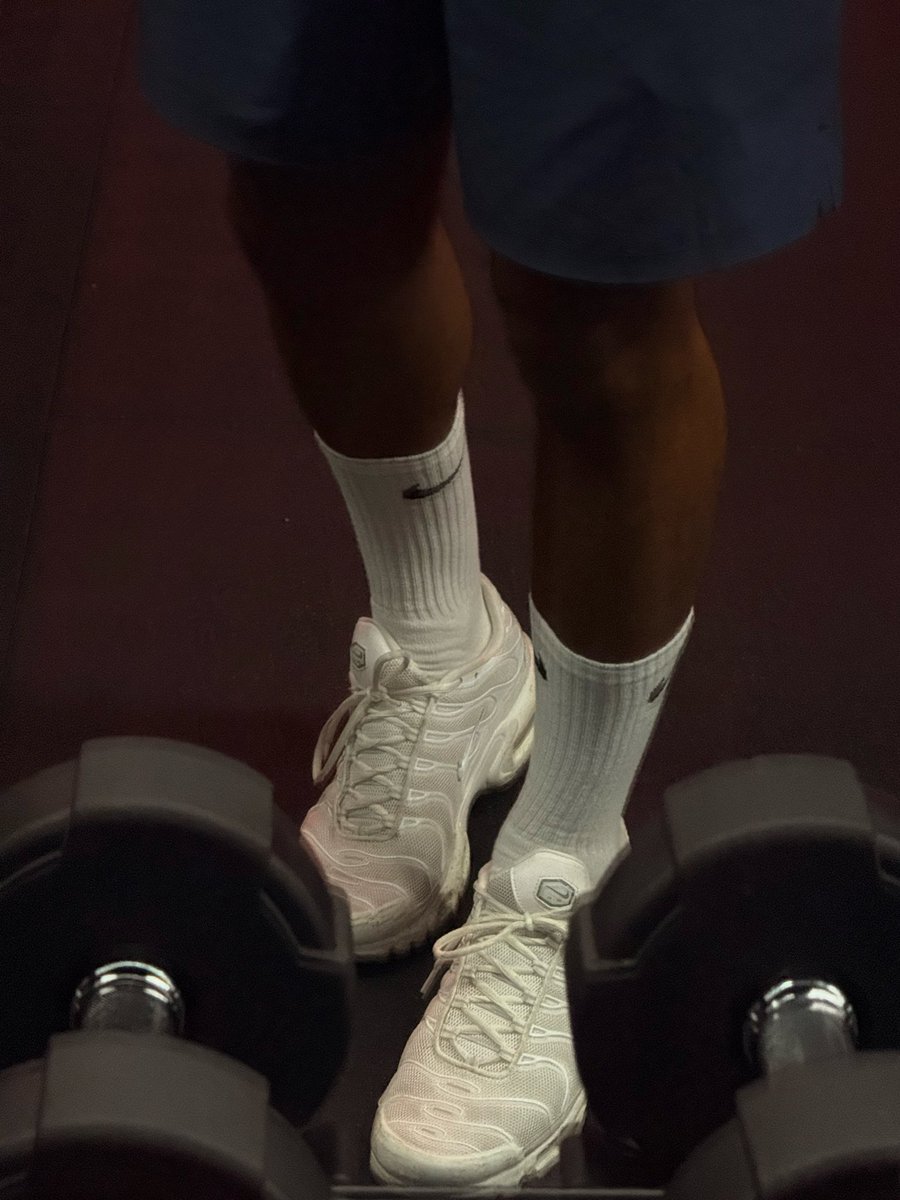 nickubnd's tweet photo. séance du jour 💪🏽
#gayfit #gay #socks #tn #kink https://t.co/ffYD2oneHw