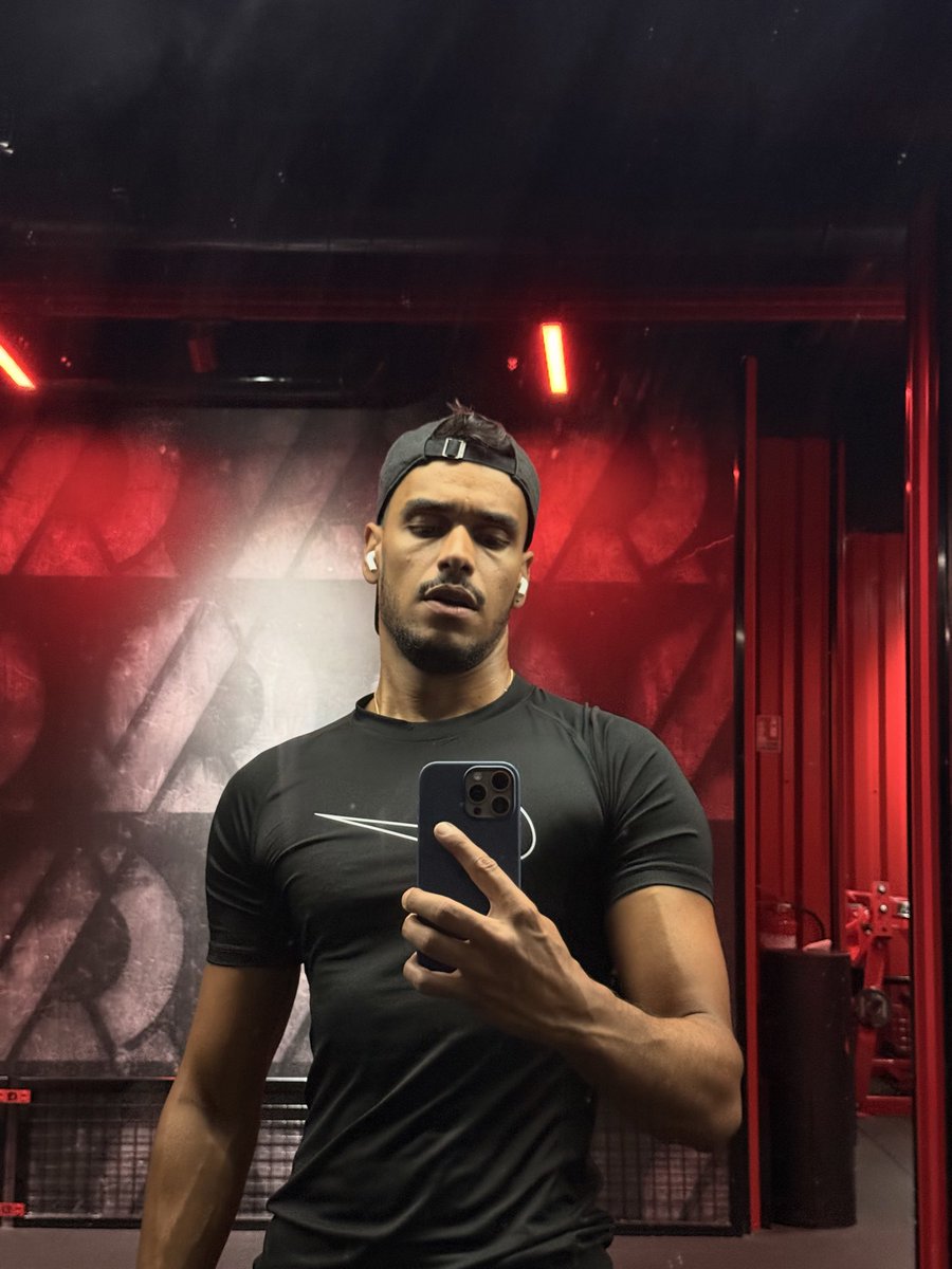 nickubnd's tweet photo. séance du jour 💪🏽
#gayfit #gay #socks #tn #kink https://t.co/ffYD2oneHw