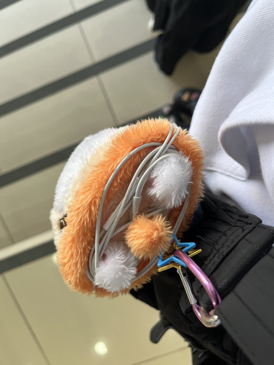 ilyuushi's tweet photo. multifunctional bubblenyang https://t.co/qpD3ycuxzU