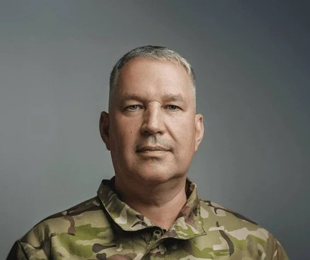 5channel's tweet photo. 🚨Заступник командувача Повітряних сил ЗСУ Павло Єлізаров подав у відставку після усунення з посади міністра оборони Михайла Федорова. 

Свою відставку Єлізаров прямо пов'язав з Федоровим. https://t.co/xVzWP8IHeP