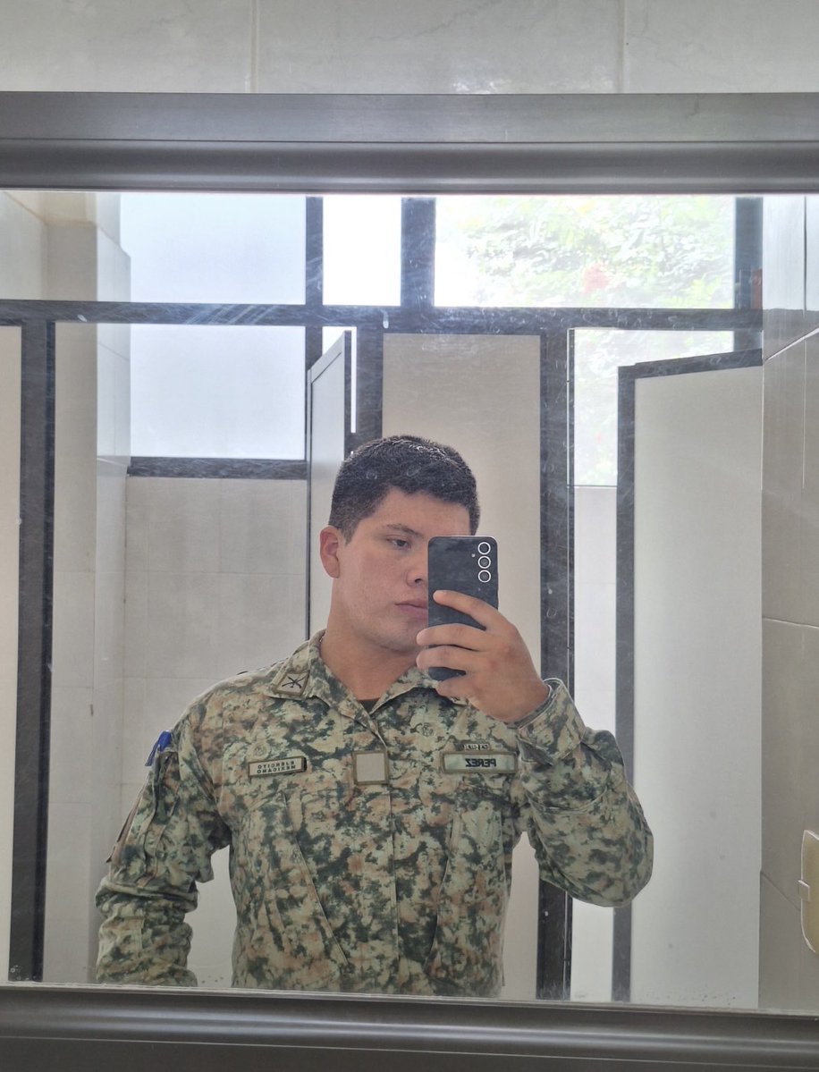 pucallpaheteros's tweet photo. Rico militar🔥🥵🔥 míralo el contenido en nuestro grupo de telegram: https://t.co/1AFrytsmZy https://t.co/830BWAGmuR