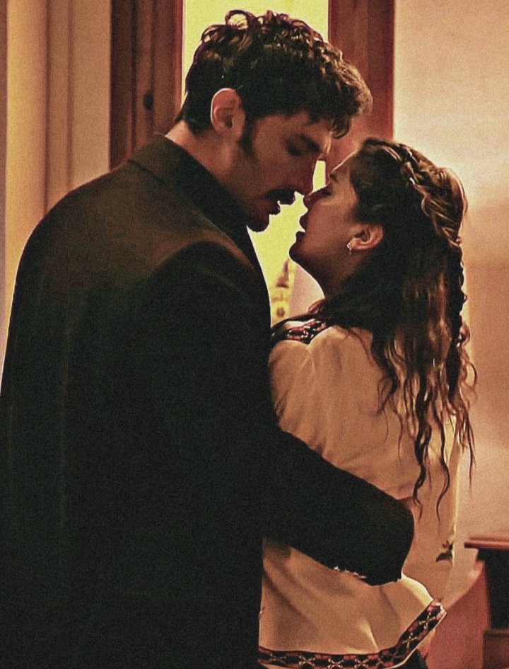 RodriguezX68412's tweet photo. @Baharxwx #YılSer 🦋🪻❤️ la pareja romántica con la mejor química, conexión y pasión nunca antes vista de dizilandia 
#ilhanşen 🐺#BiranDamlaYılmaz ⭐ https://t.co/MH0uE17rsw
