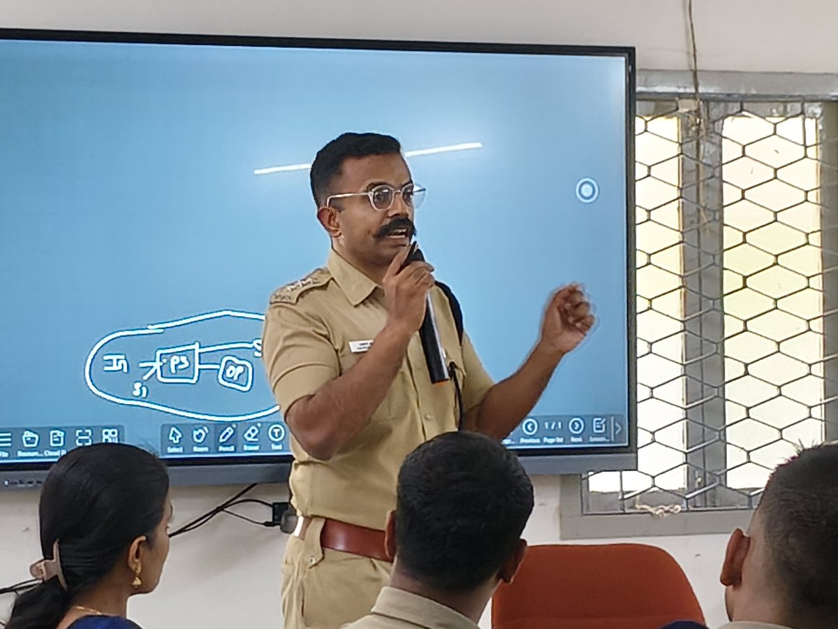 beulahemmanuel's tweet photo. Police Prison coordination by Sri.Dhanush,IPS,ASP, Vellore at APCA , Vellore - happening now.., https://t.co/5IHzAsuPwg